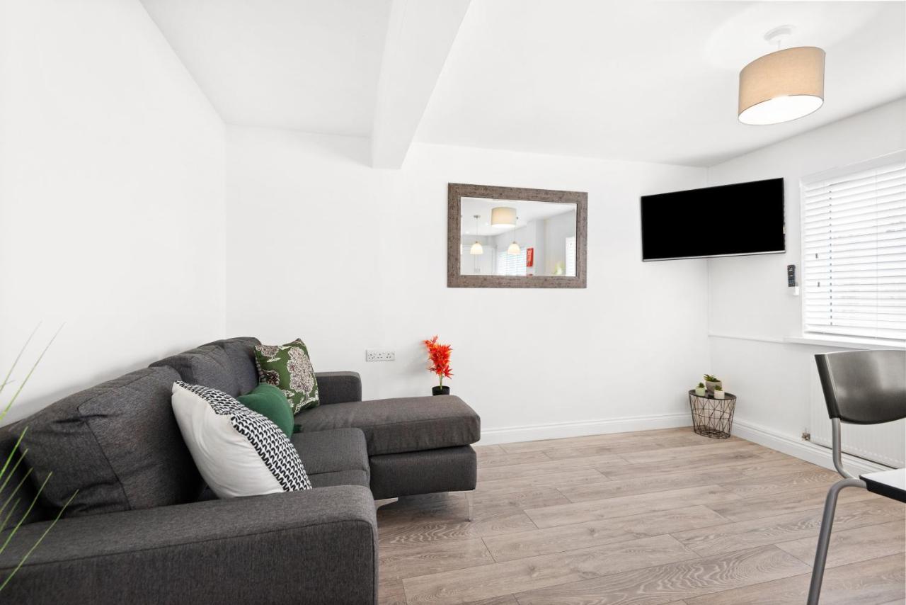 Off Road Parking, Garden, Smart Tv'S In All Rooms! Morriston Екстер'єр фото