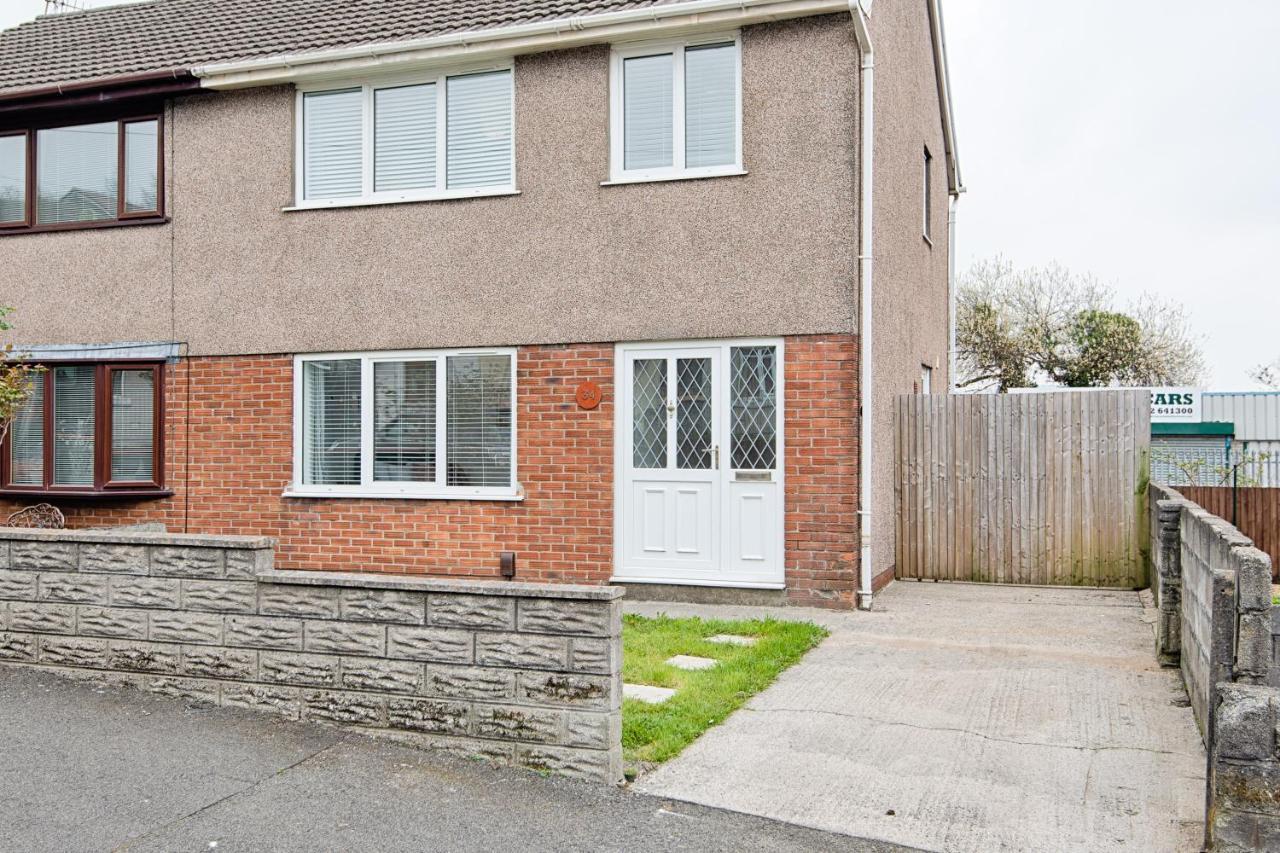Off Road Parking, Garden, Smart Tv'S In All Rooms! Morriston Екстер'єр фото